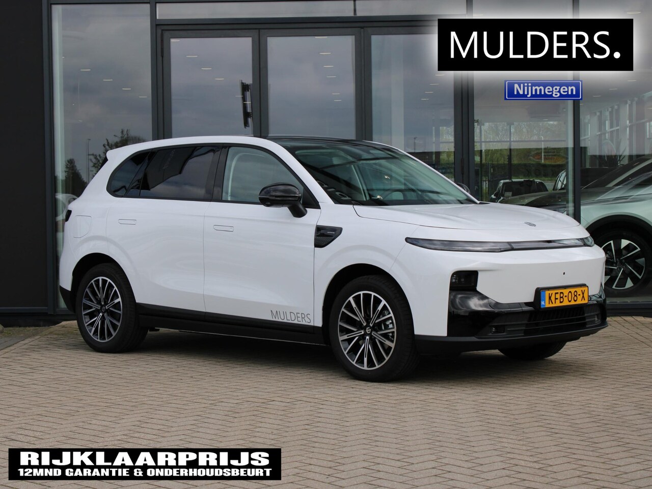 Leapmotor B10 - Design ProMax 67.1 kWh NAVI / LMV / PANO - AutoWereld.nl