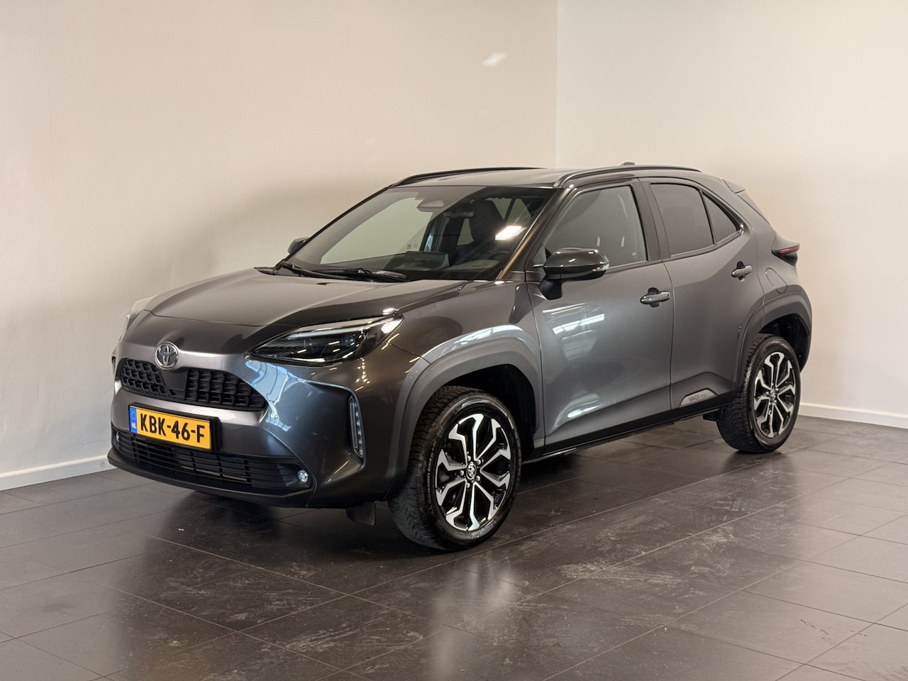 Toyota Yaris Cross - 1.5 Hybrid 115 First Edition | Winterpakket | Apple Carplay | - AutoWereld.nl
