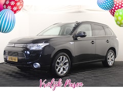 Mitsubishi Outlander - 2.0 PHEV Instyle |Pano|Stoelverw.| *Pasen Geopend