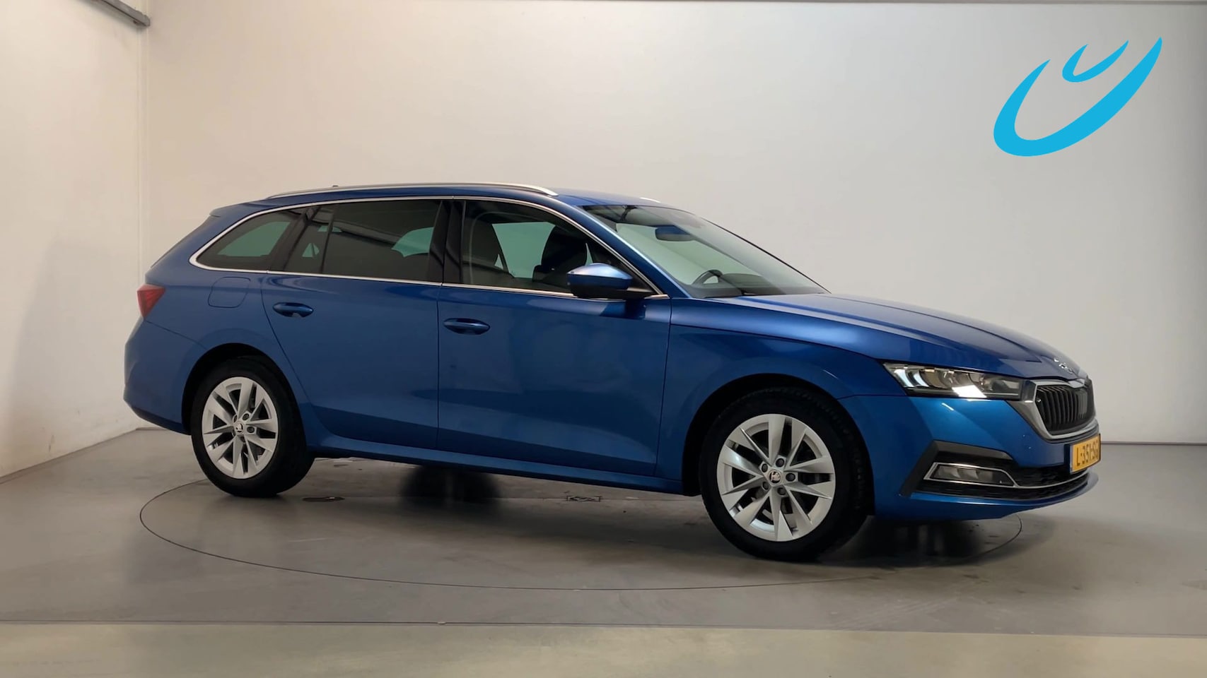 Skoda Octavia Combi - 1.0 e-TSI DSG Business Edition Parkeersensoren Navigatie DAB+ App-Connect - AutoWereld.nl