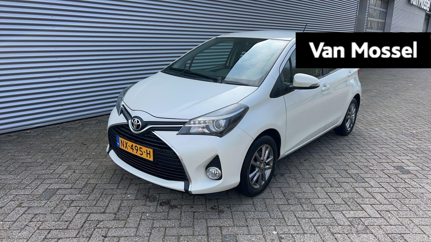 Toyota Yaris - 1.3 VVT-i Lounge | Trekhaak | Camera | Navi | Auto Airco | Dealer onderhouden - AutoWereld.nl