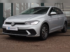 Volkswagen Polo - Life Edition Inclusief €2000, - inruilvoordeel | 'App-Connect' smartphone integratie | Bui