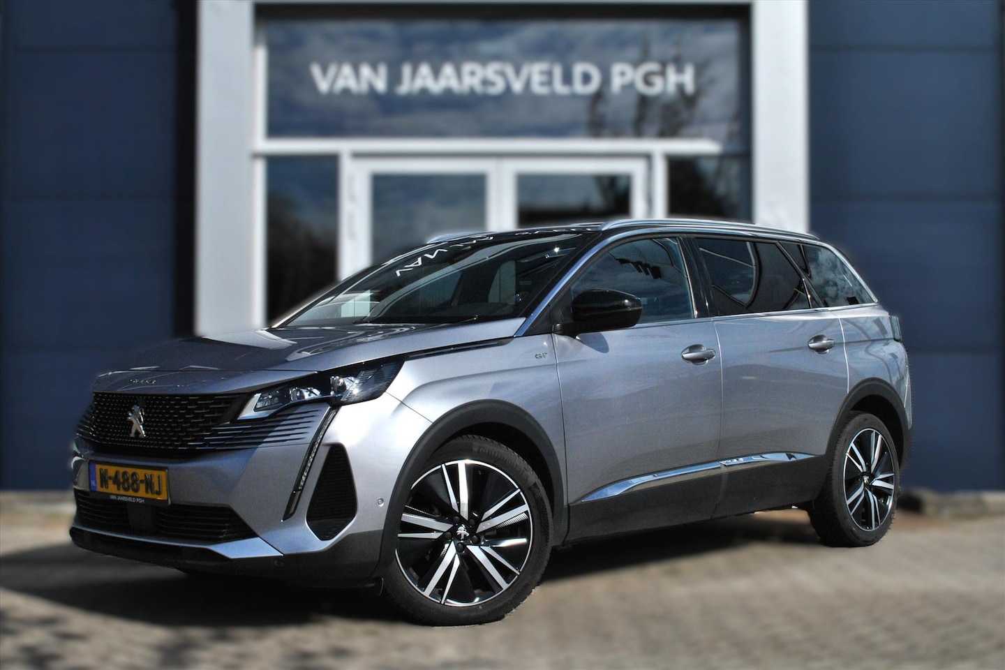 Peugeot 5008 - GT 1.2 PureTech 130pk EAT8 Pano / Trekhaak - AutoWereld.nl
