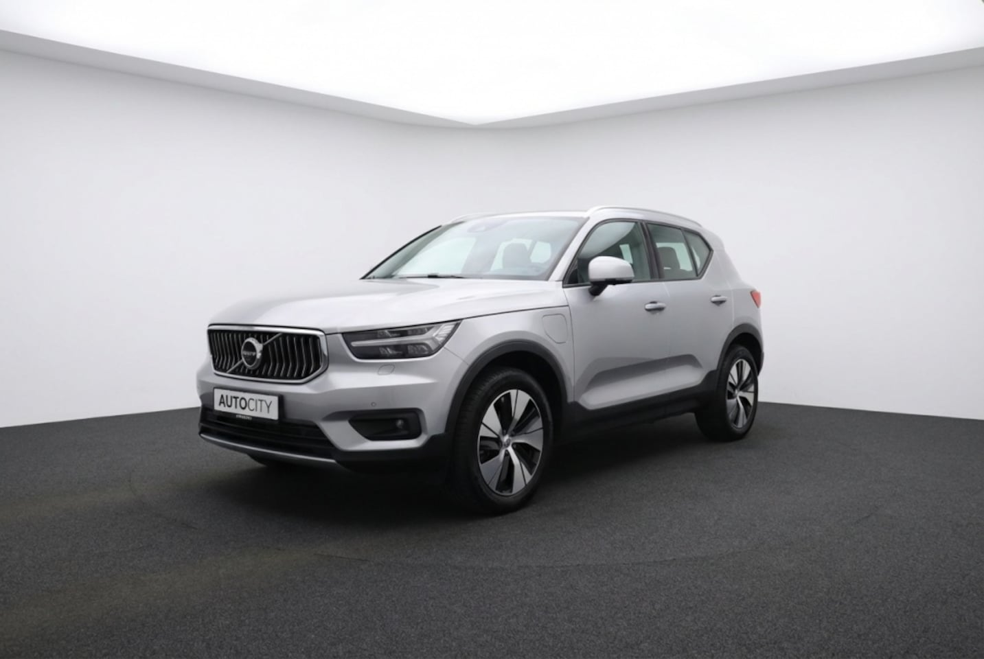 Volvo XC40 - T5 262pk Core Recharge Plug-In Hybrid - AutoWereld.nl