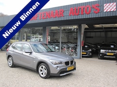BMW X1 - sDrive18i Executive AUTOMAAT met trekhaak apk 28-02-2027