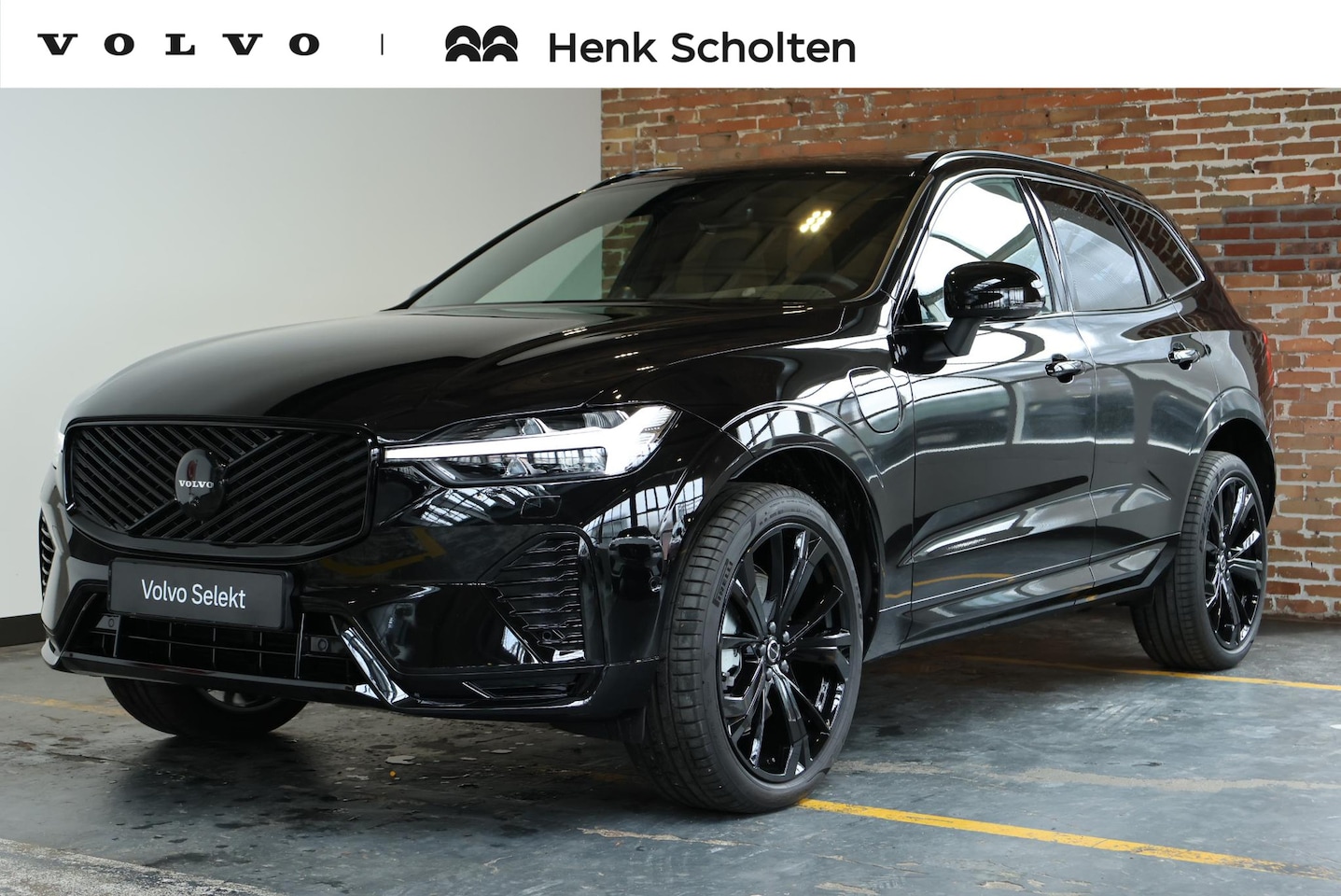 Volvo XC60 - 2.0 T8 Plug-in hybrid AWD Ultra Black Edition | Luchtvering | Bowers & Wilkins Premium Aud - AutoWereld.nl