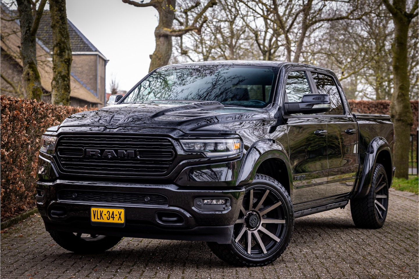 Dodge Ram 1500 - 5.7 V8 4x4 Crew Cab Limited Stoelventilatie Luchtvering LPG - AutoWereld.nl