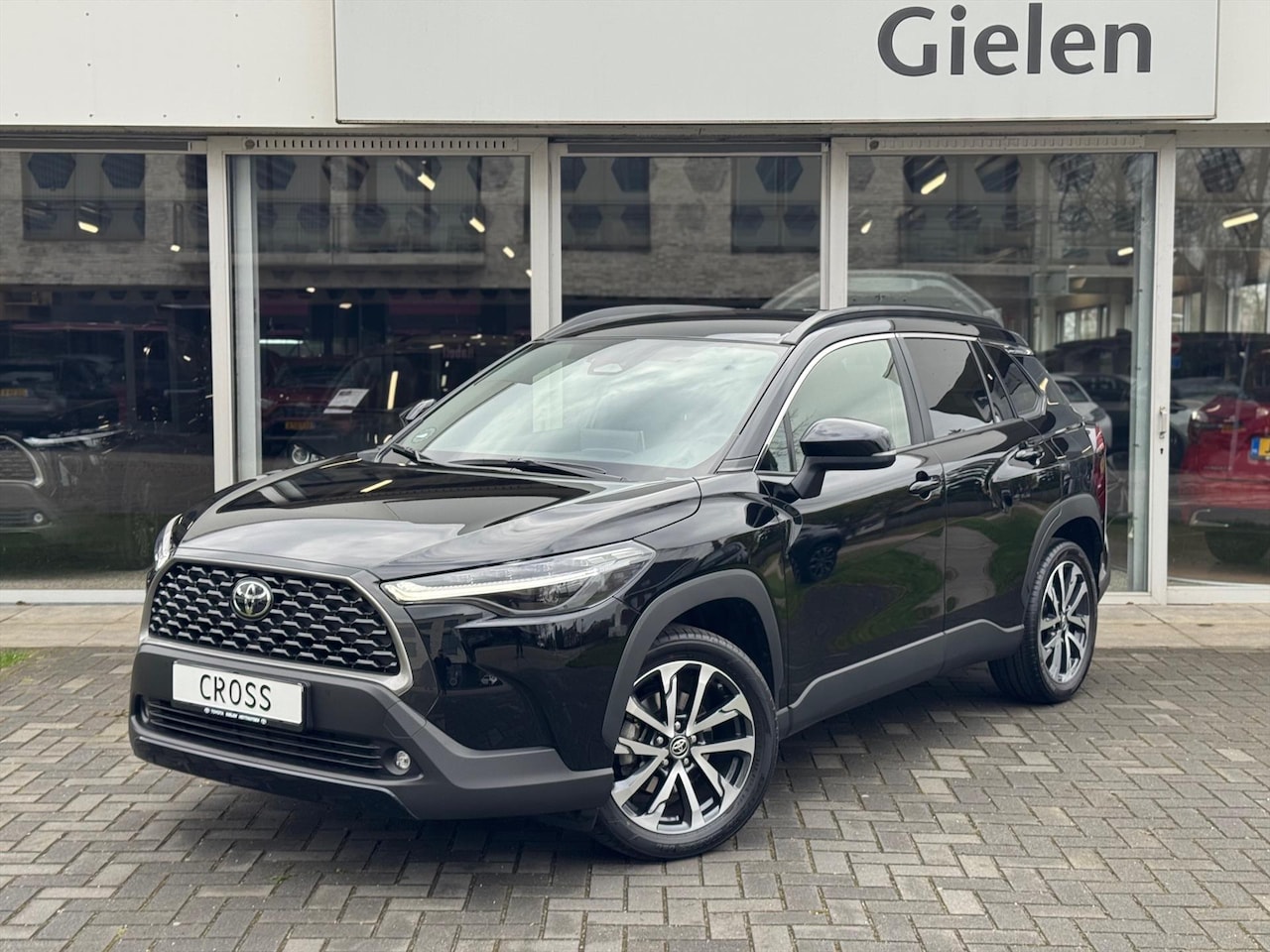 Toyota Corolla Cross - Hybrid 140 Style | Elektrische achterklep, Stoel + Stuurverwarming, Keyless, 18 inch, Park - AutoWereld.nl