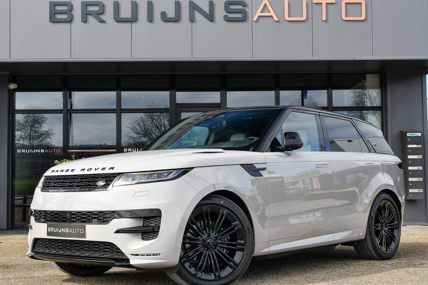 Land Rover Range Rover Sport - P460e Dynamic HSE FACELIFT|Borasco|Black-P|23inch| - AutoWereld.nl