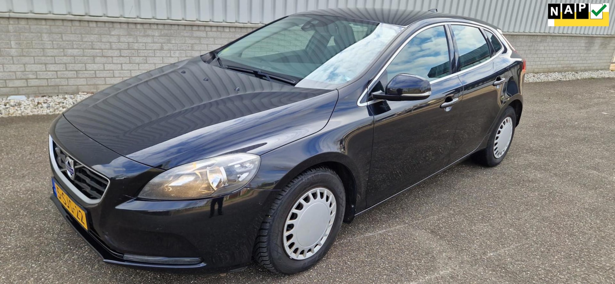 Volvo V40 - 1.6 D2 Summum 1.6 D2 Summum - AutoWereld.nl