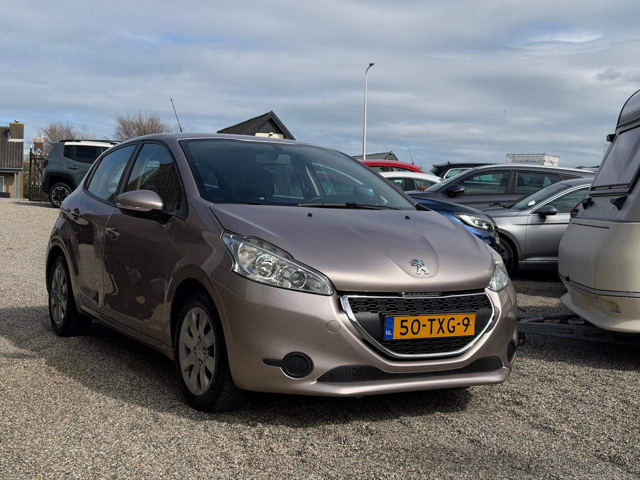 Peugeot 208 - 1.4 VTi Active Airco Cruise Navi Nieuwe Apk Nette Staat - AutoWereld.nl