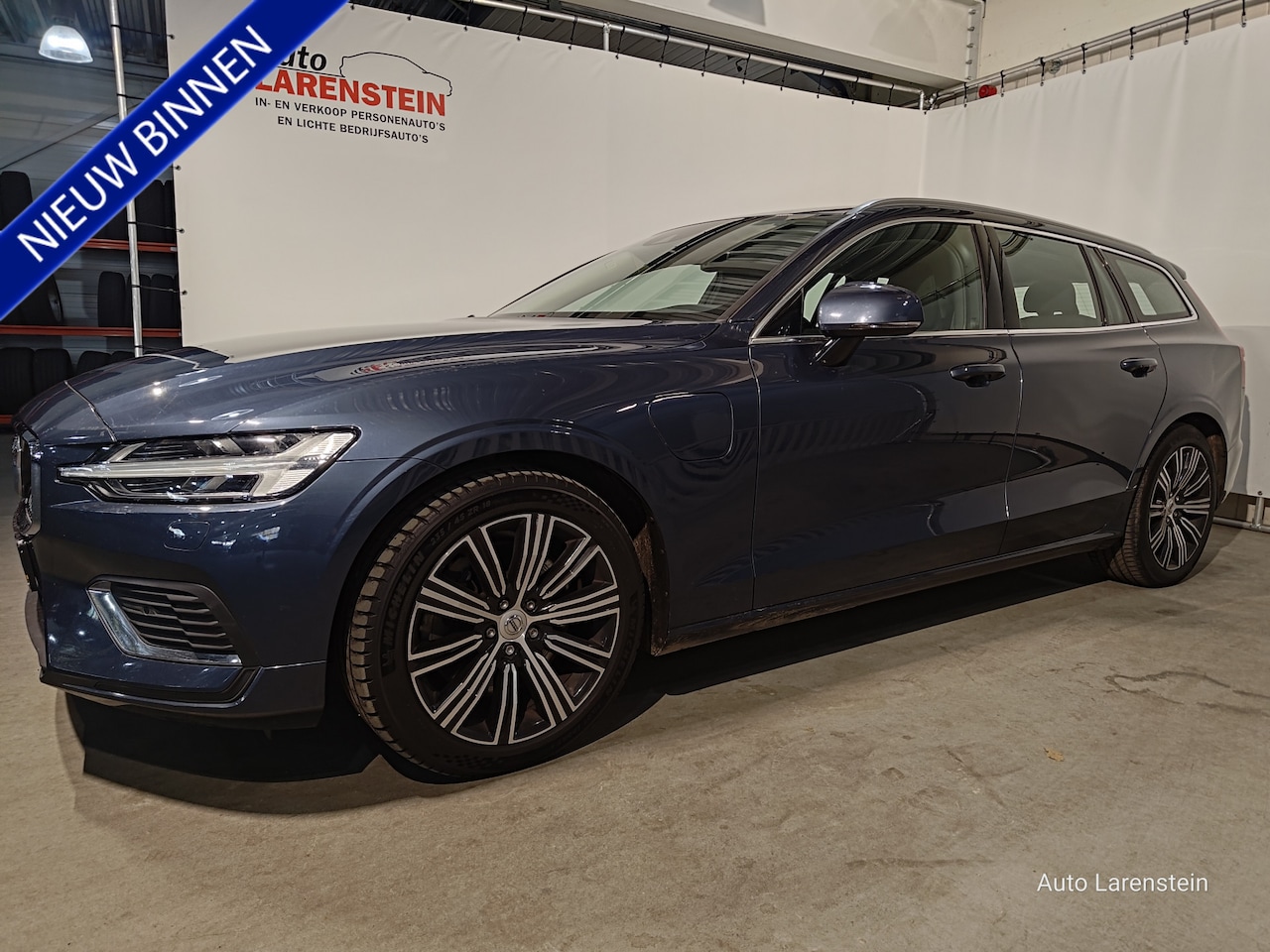 Volvo V60 - 2.0 T6 Recharge AWD 340pk Inscription Navi / Elektr.A.Klep / Trekhaak / Adapt.Cruise C. - AutoWereld.nl