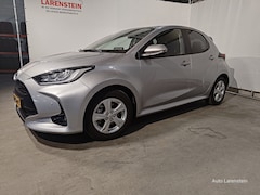 Toyota Yaris - 1.5 Hybrid 116pk First Edition Carplay / A.Cam./ Adapt. Cruise C / Climate C./ Winter Pack