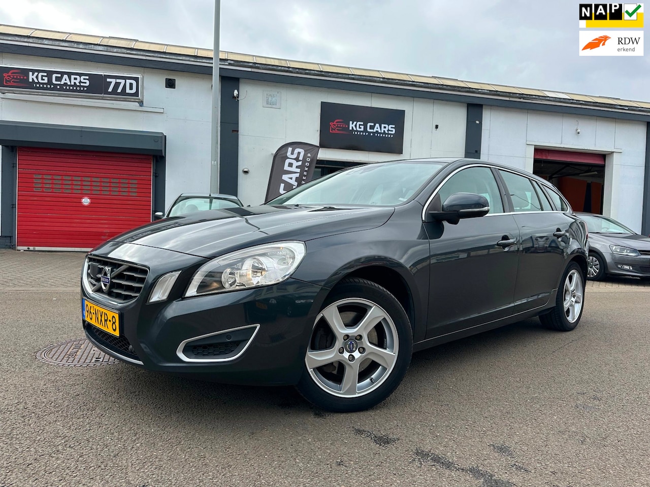 Volvo V60 - 2.0T Momentum 2.0T Momentum - AutoWereld.nl
