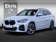 BMW X1 - xDrive25e / M-Sport Pakket / Pano Dak / Trekhaak / Stoelverwarming Voor /