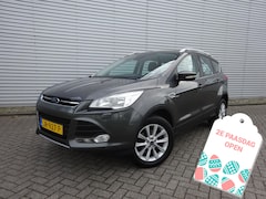 Ford Kuga - 1.5 Titanium Navigatie / Trekhaak / Camera / Cruise / Pdc