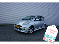 Daihatsu Sirion 2 - 1.3-16V Comfort Airco / Cruise / Parkeers. / Elektr. ramen / Lm velgen / NAP / NIEUWE APK