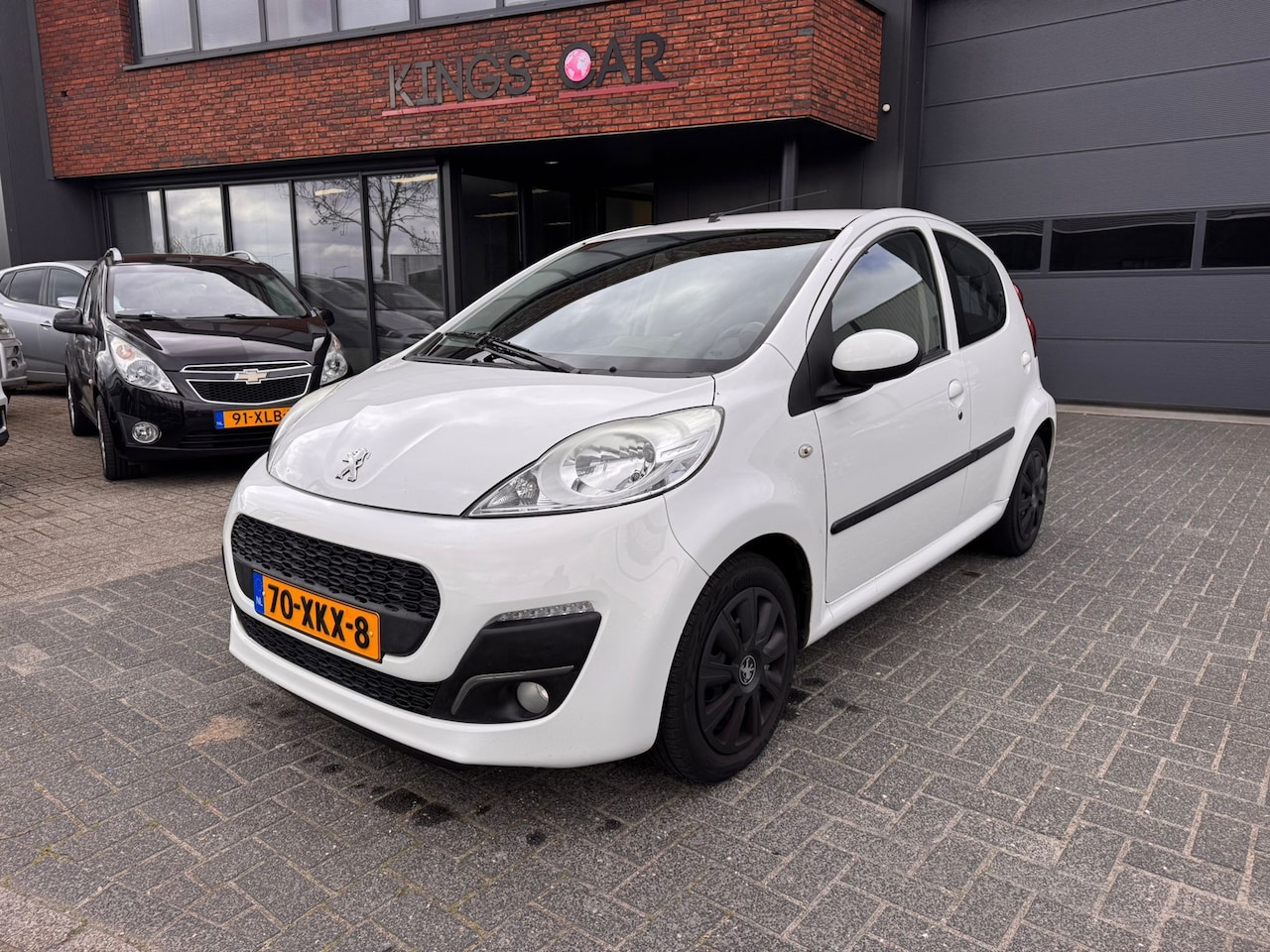 Peugeot 107 - 1.0 5DRS AIRCO CARPLAY LED ORIG NL NAP - AutoWereld.nl