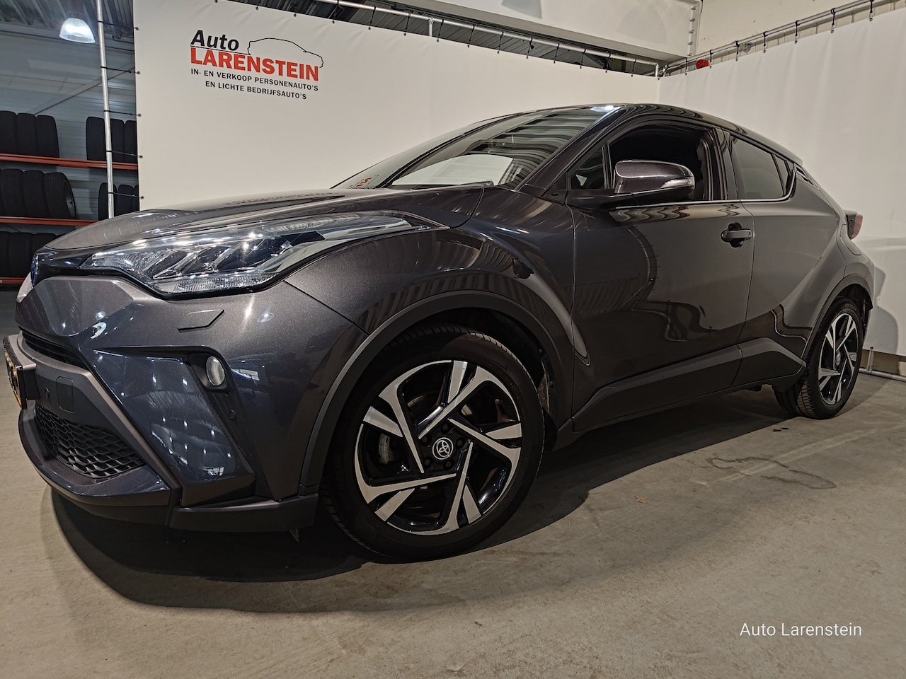 Toyota C-HR - 2.0 Hybrid 184pk Executive Adapt.Cruise C./ Carplay / Leer / A.Cam./ Winter Pack - AutoWereld.nl