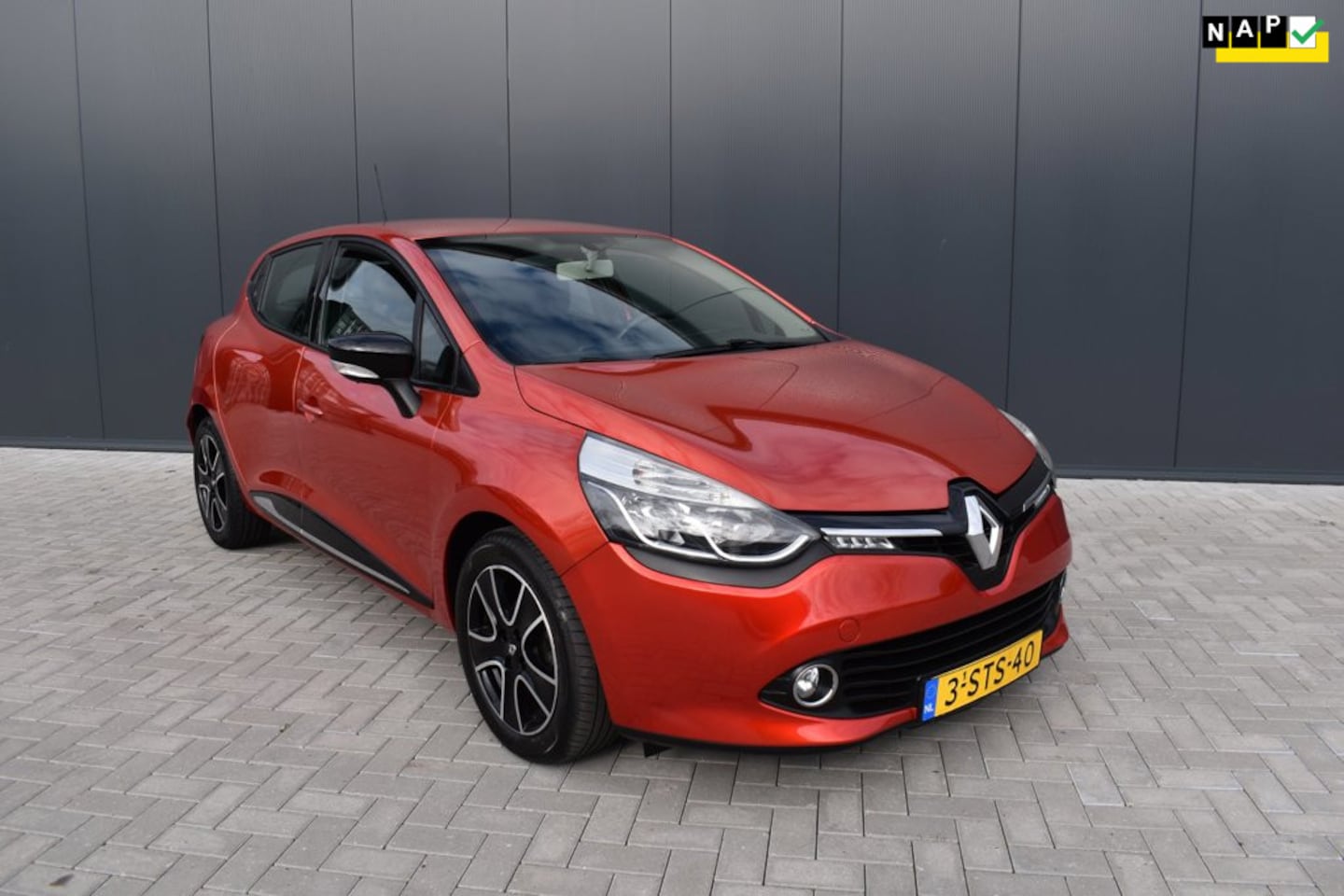 Renault Clio - 0.9 TCe Expression |NAVI|CRUISE| - AutoWereld.nl