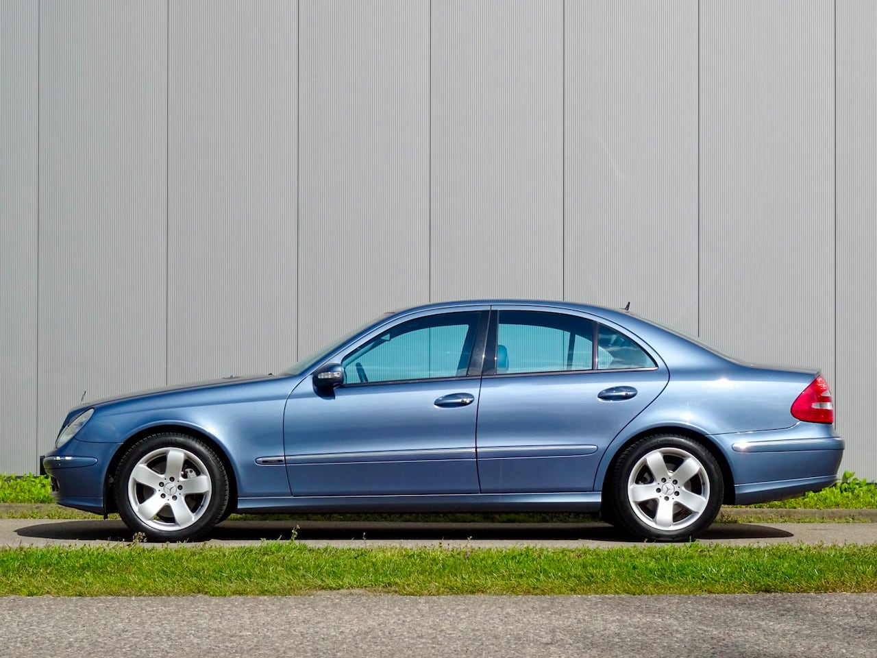 Mercedes-Benz E-klasse - 500 | Luchtvering | Youngtimer UNIEK - AutoWereld.nl