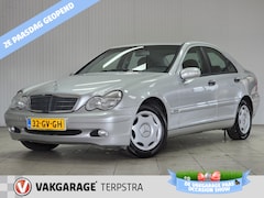 Mercedes-Benz C-klasse - 180 Classic/ 143.000 KM N.A.P/ Trekhaak/ Clima/ Cruise/ Elek. pakket/ Armsteun/ Multi. LED