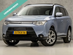 Mitsubishi Outlander - 2.0 PHEV Deluxe 203Pk Automaat (SCHUIFDAK, NAVIGATIE, LEDER, CAMERA, STOELVERWARMING, SPOR