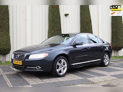 Volvo S80 - 1.6 T4 Momentum AUTOMAAT, LEDER, NAVI, ECC, PDC