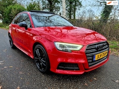 Audi A3 Sportback - 35 TFSI S Line black line . Panoramadak . Matrix . 54000 km