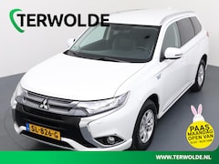 Mitsubishi Outlander - 2.0 PHEV Pure | Trekhaak | Parkeercamera | Apple Carplay/Android Auto |