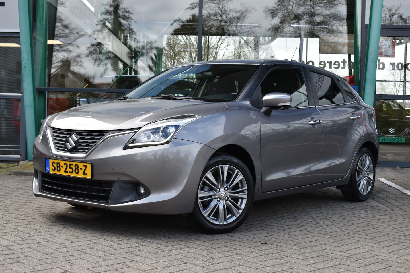 Suzuki Baleno - 1.2 High Executive Automaat 90pk | Cruise Control | Navigatie | DAB | NL-Auto | - AutoWereld.nl