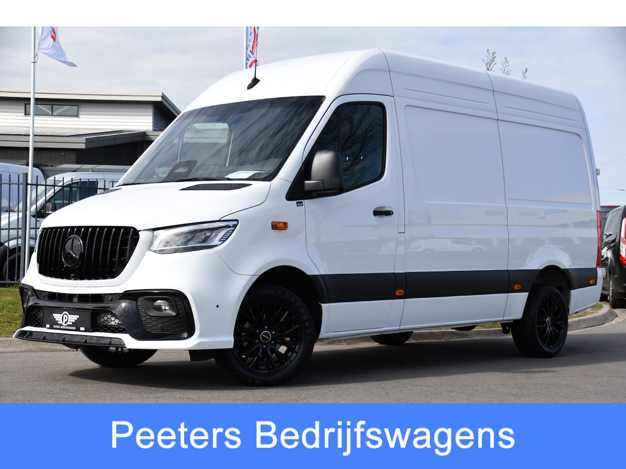 Mercedes-Benz Sprinter - 317 1.9 CDI L2 Pro AMG Edition FACE LIFT! Camera, Cruise, Carplay, LED, Stoelverwarming, 1 - AutoWereld.nl