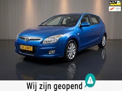 Hyundai i30 - 2.0i i-Catcher -airco-elek ramen-trekhaak-1 jaar apk