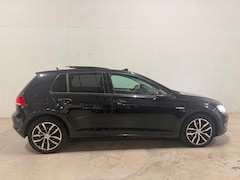 Volkswagen Golf - 1.6 TDI Highline 5drs. Pano Automaat Nav Stoelverw