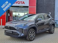 Toyota Yaris Cross - 1.5 Hybrid 115 First Edition STUUR EN STOELVERWARMING ADAPTIVE CRUISE CAMERA APPLE CAR PLA