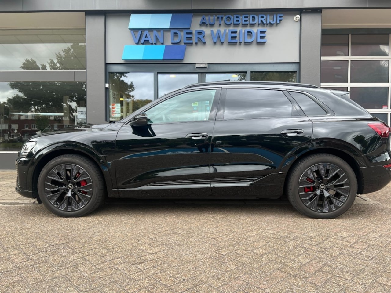 Audi Q8 e-tron - 55 QUATTRO S-Edition  115 kwh Panoramadak  BenO Leder - AutoWereld.nl