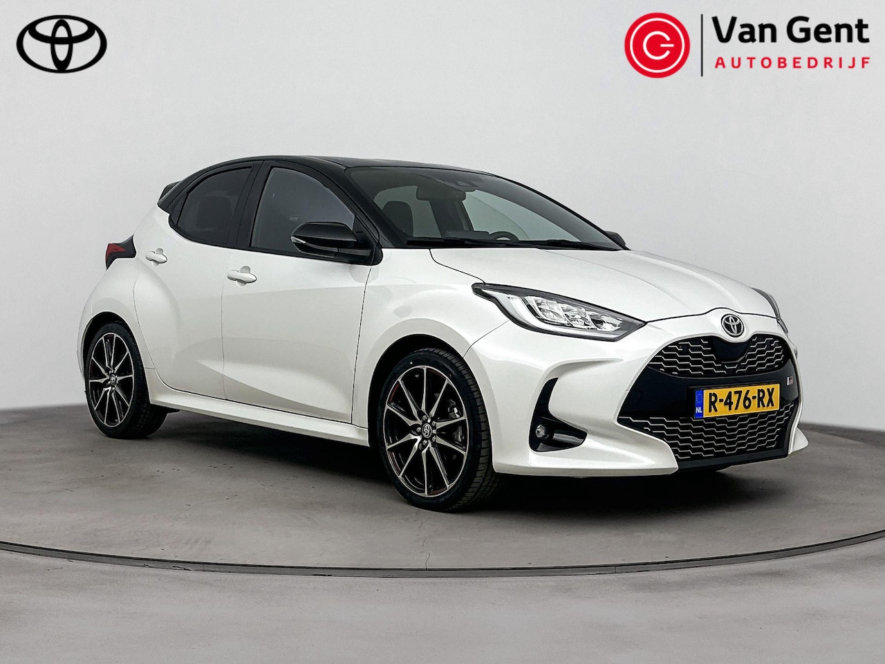 Toyota Yaris - 1.5 Hybrid GR Sport | Stoelverwarming | 18 inch | Apple Carplay / Android Auto | Adaptive - AutoWereld.nl
