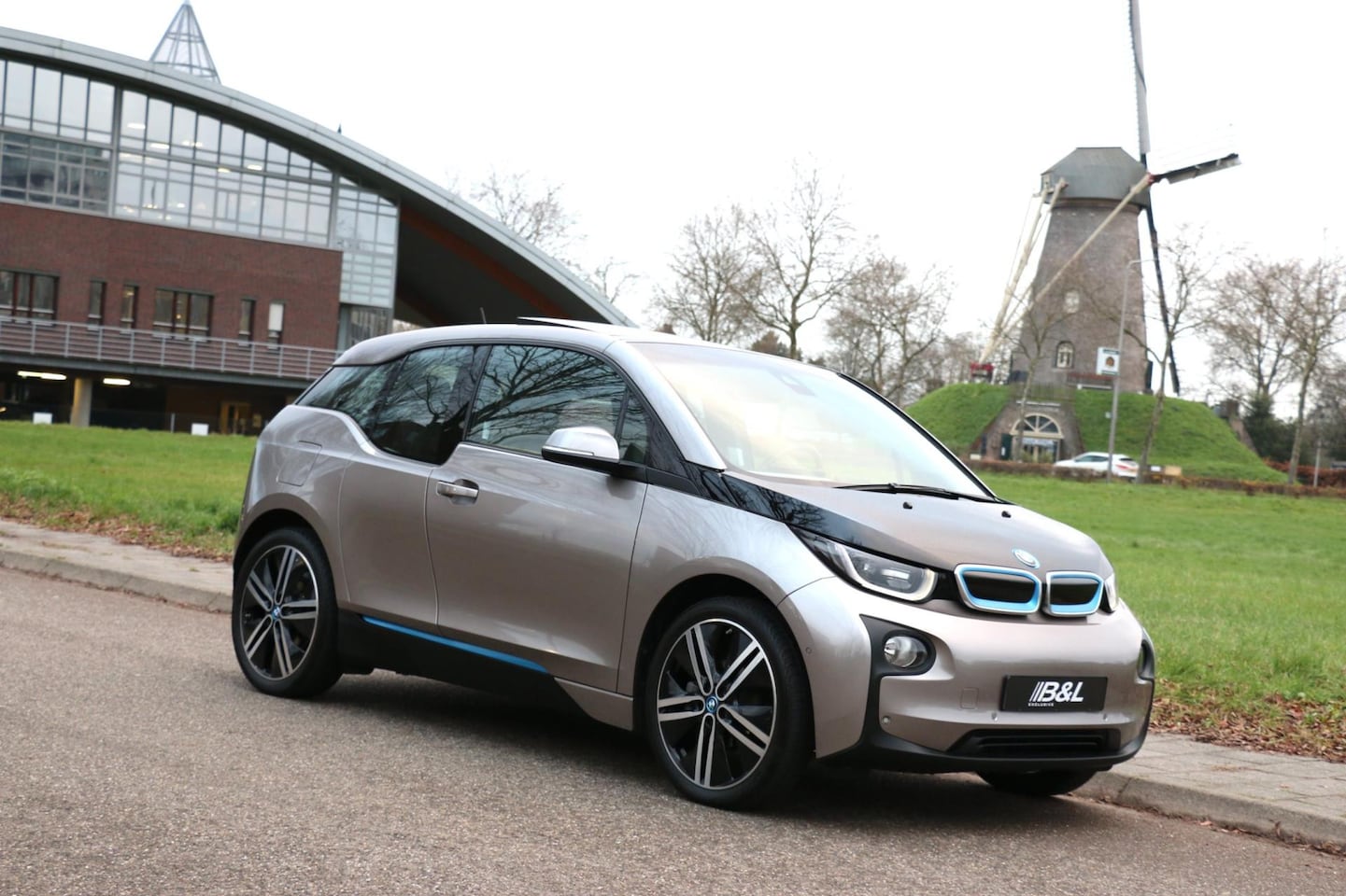 BMW i3 - 22 kWh 60Ah 170Pk Full Option 1e eigenaar Panoramadak Adaptive Cruise Controle Camera Groo - AutoWereld.nl