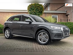 Audi Q5 - 2.0 TFSI Quattro Sport S Line Edition 252 PK Aut. Pano Stoelverwarming Xenon 19''