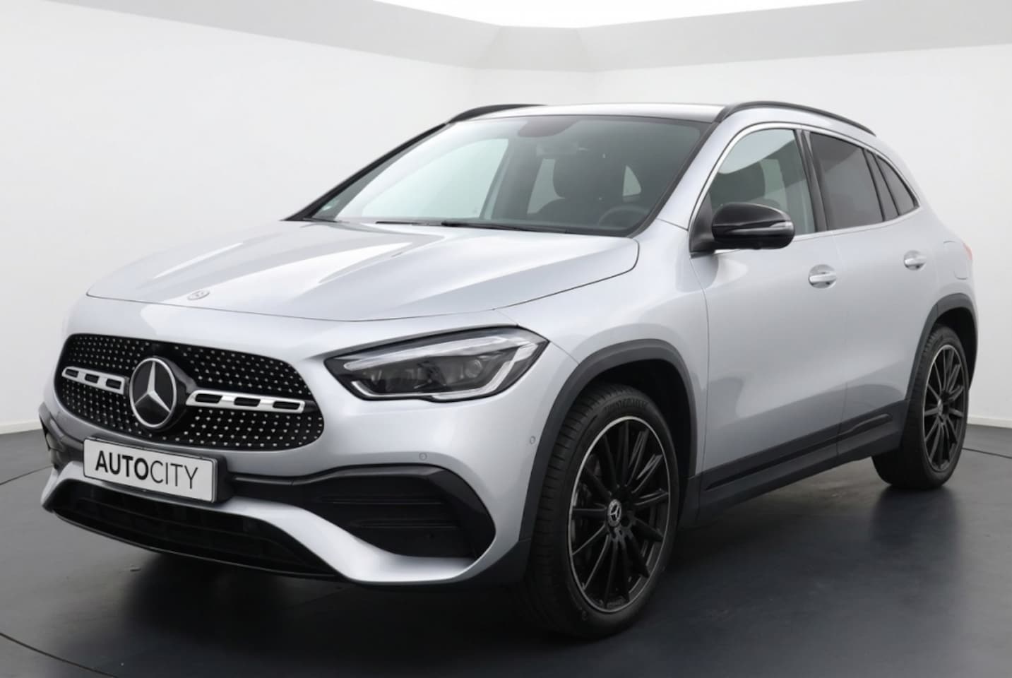 Mercedes-Benz GLA-Klasse - GLA 250 e Pano l Memory l Leder l 360 Camera l VOL OPTIES - AutoWereld.nl