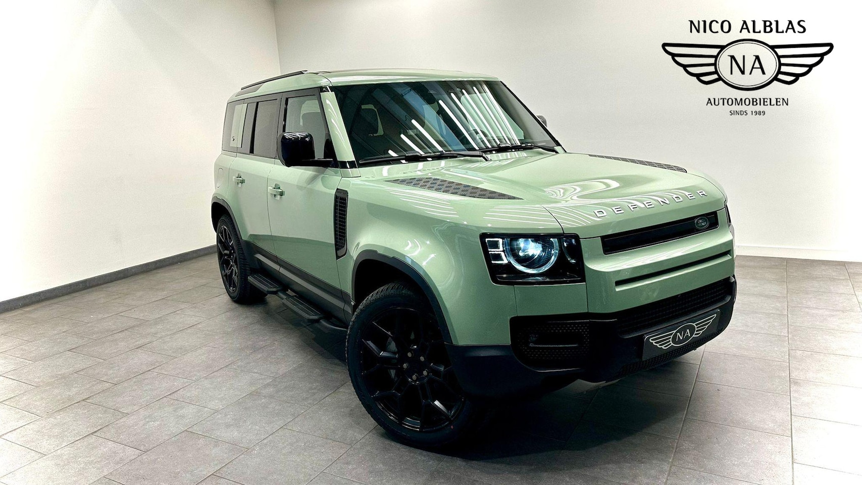 Land Rover Defender 110 - 3.0i MHEV P400 110 75th Limited Edition 1 of 1000 World Wide. - AutoWereld.nl