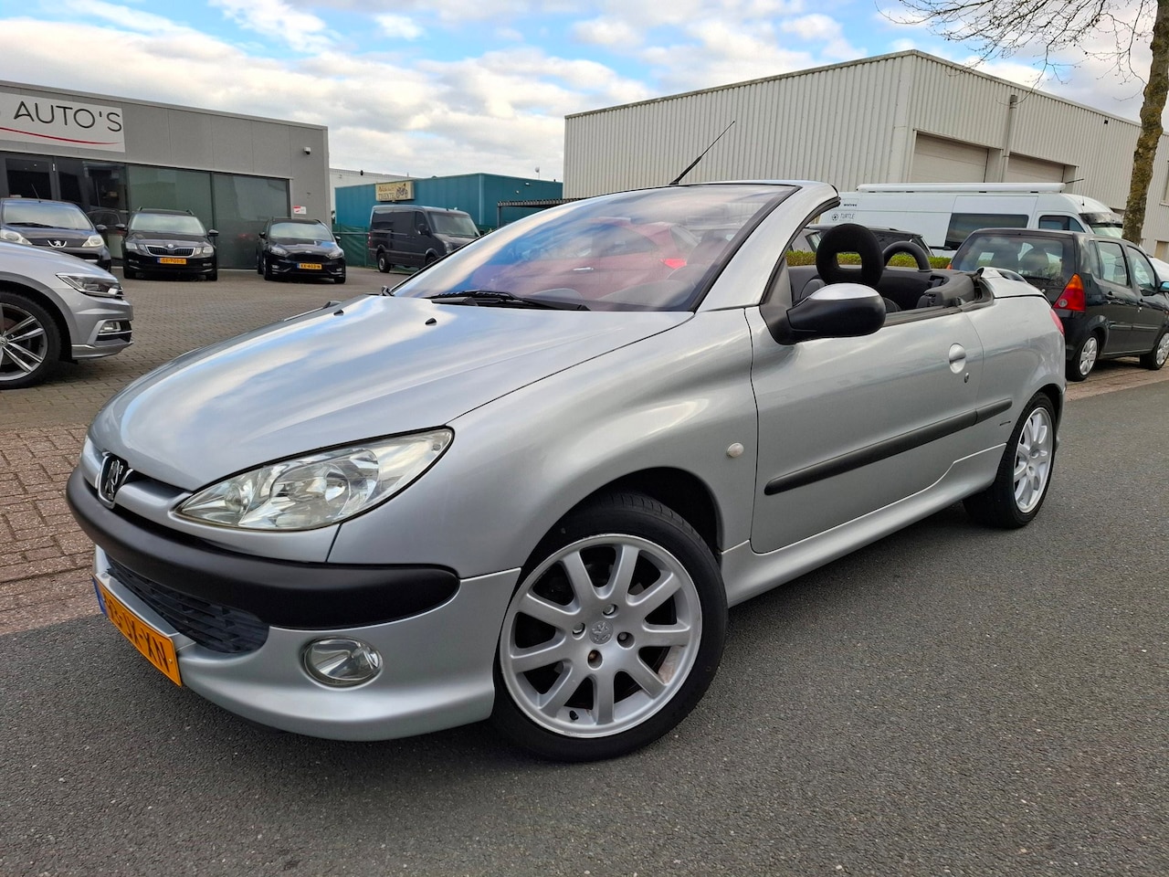 Peugeot 206 CC - 2.0-16V CABRIOLET/CLIMA/AFN TREKHAAK! - AutoWereld.nl