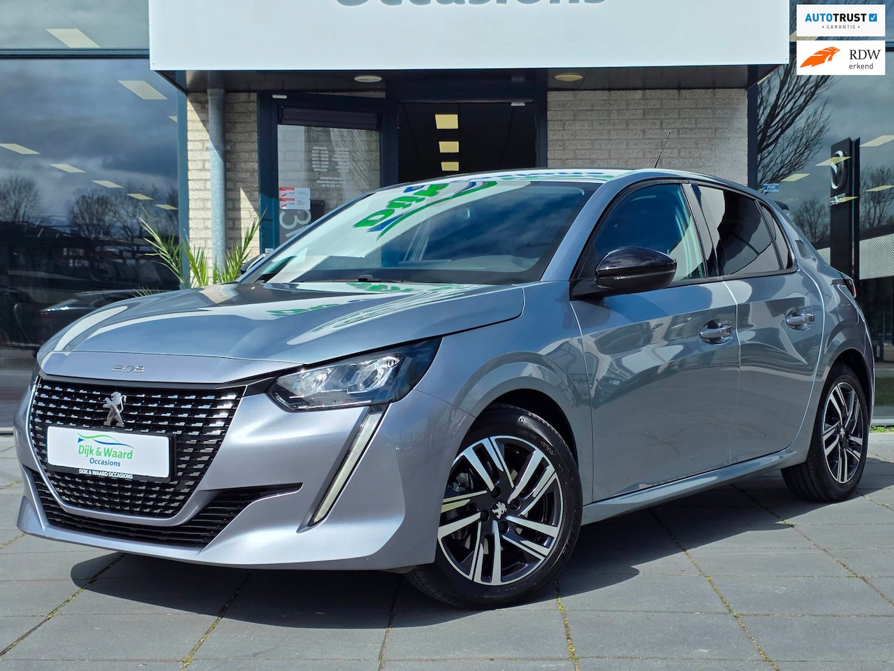 Peugeot 208 - 1.2 PT Allure Automaat – 18.000 km – Vol opties – - AutoWereld.nl