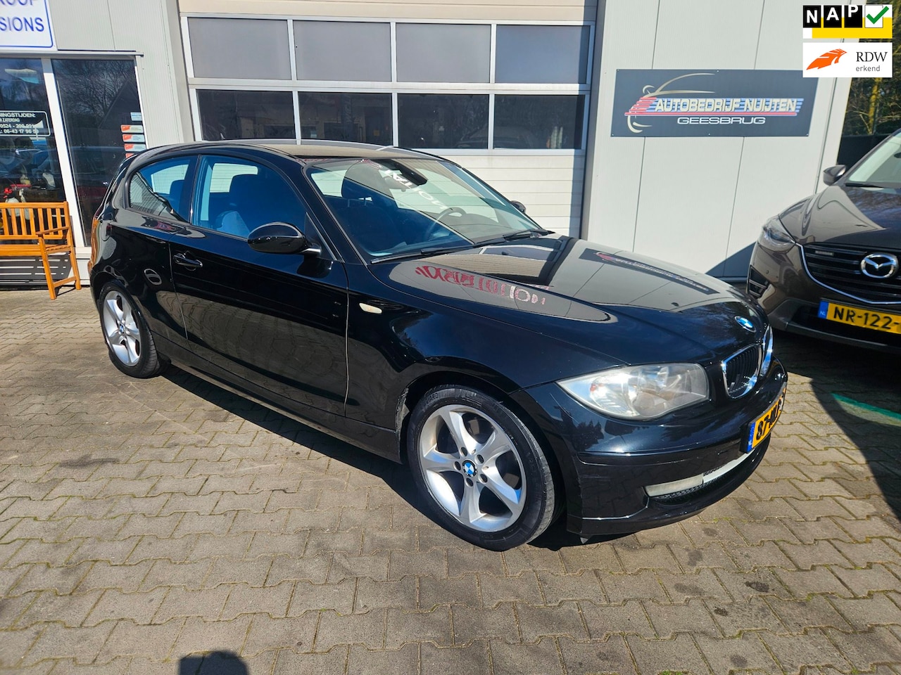 BMW 1-serie - 120i Business Line AIRCO..NAVI - AutoWereld.nl