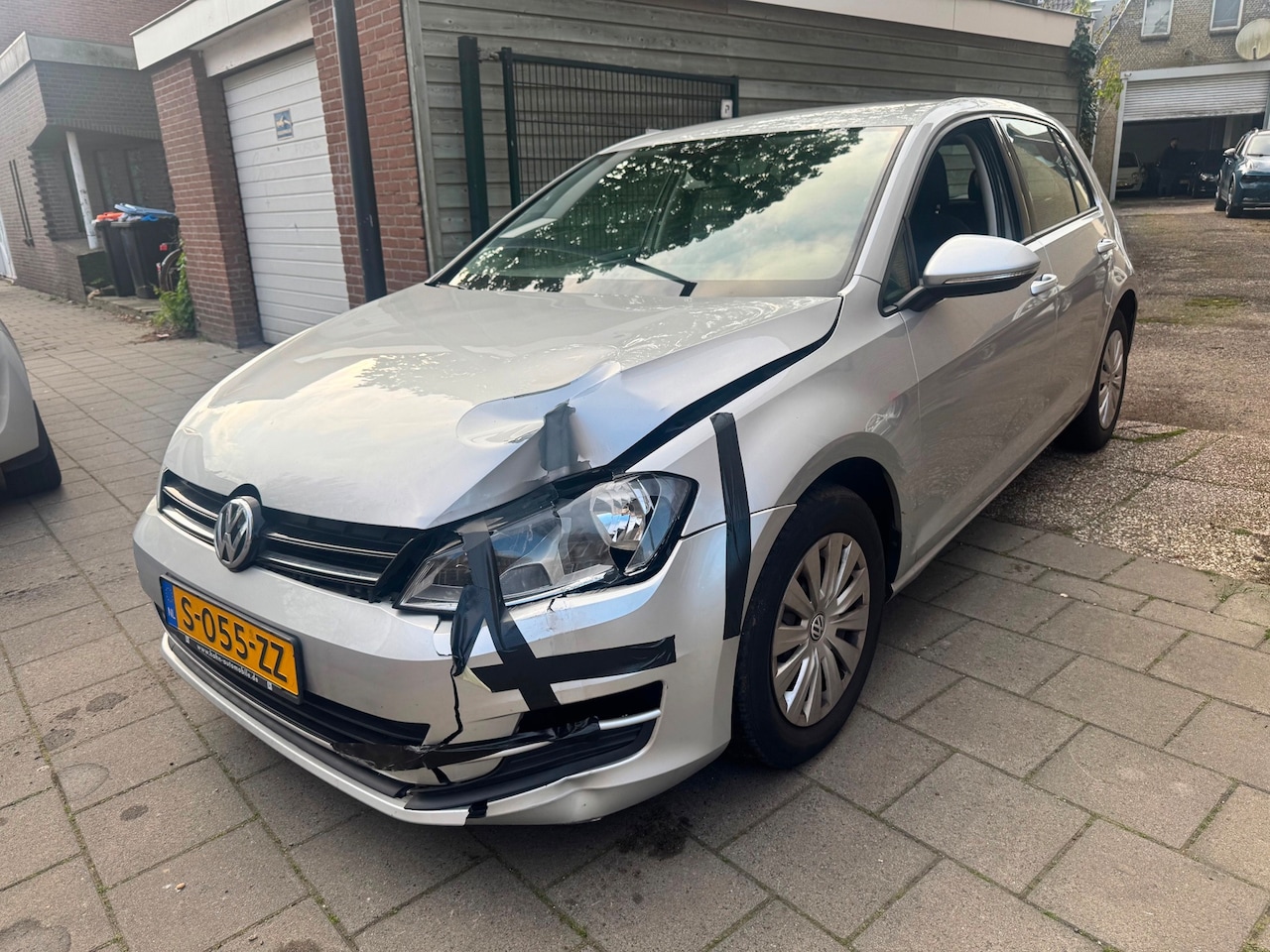 Volkswagen Golf - 1.2 TSI Trendline 5deurs schadeauto! - AutoWereld.nl