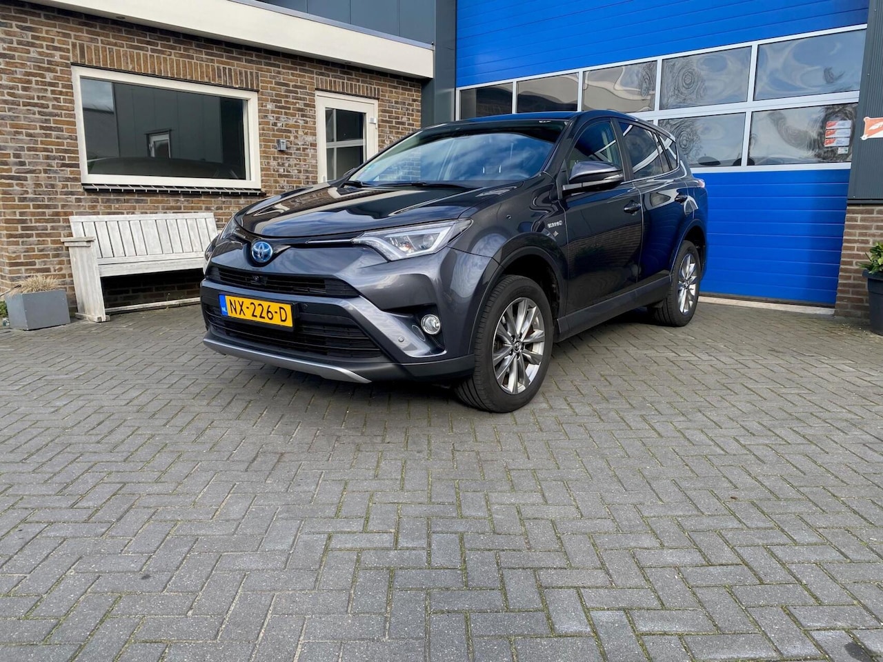 Toyota RAV4 - 2.5 Hybrid Executive leder 360 cam crui - AutoWereld.nl