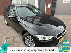 BMW 3-serie Touring - 318i Corporate Lease Executive / Navi / PDC / AUT / Clima / NAP