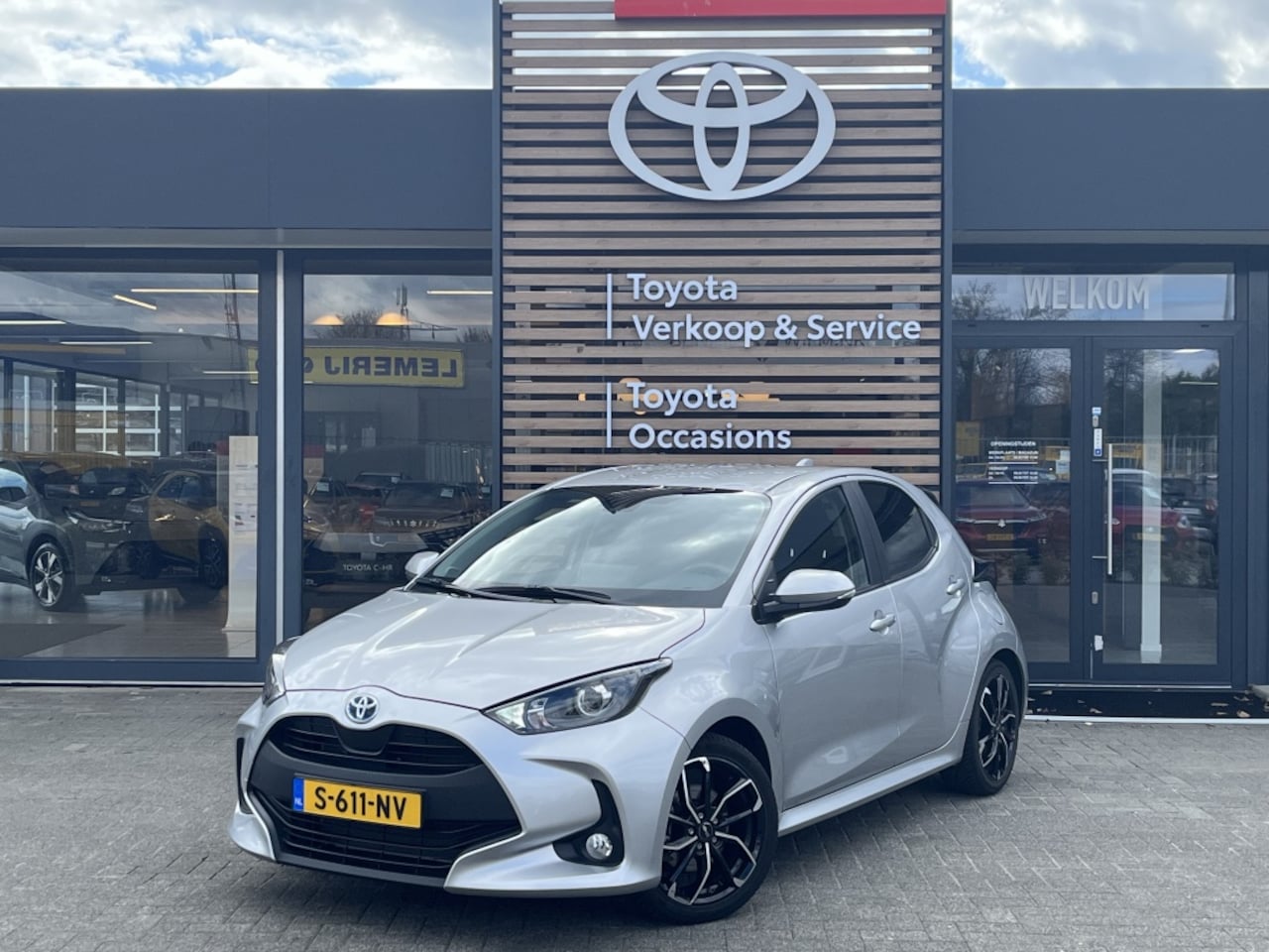 Toyota Yaris - 1.5 Hybrid Active | Trekhaak | Camera | Stoelverwarming - AutoWereld.nl