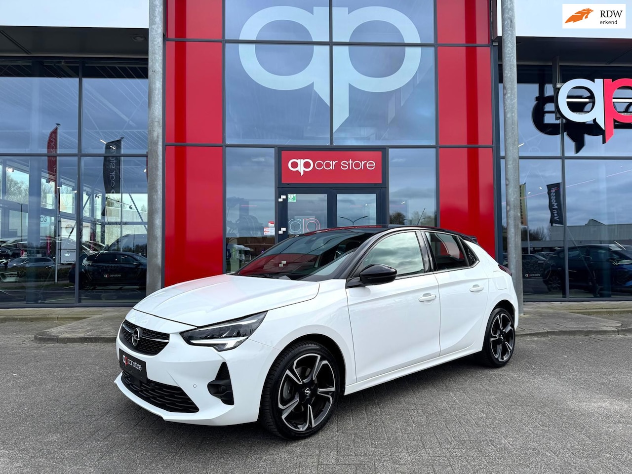 Opel Corsa - 1.2 GS Line | Automaat | Camera 360 | Parksens | LED | Two Tone - AutoWereld.nl