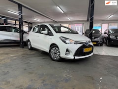 Toyota Yaris - 1.5 Hybrid Business Plus Dealer onderhouden